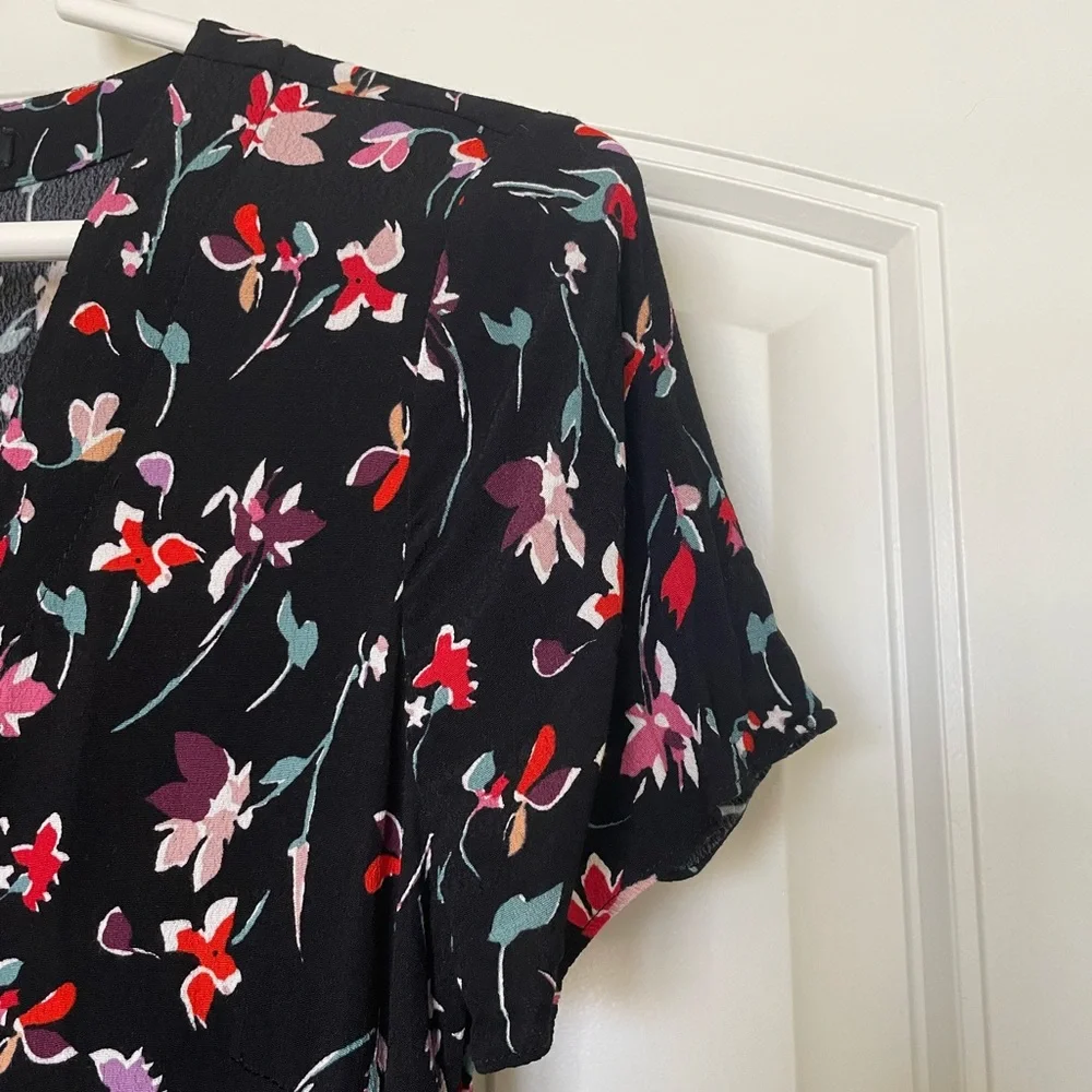 SOLD Madewell V-Neck Button-Front Mini Dress in Drifting Flowers - Picture 3 of 7
